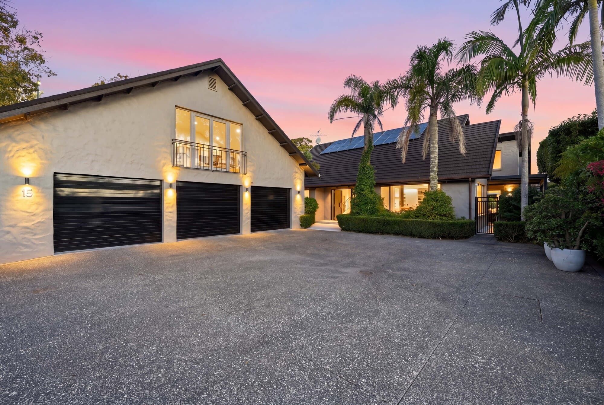 15 Oak Manor Drive